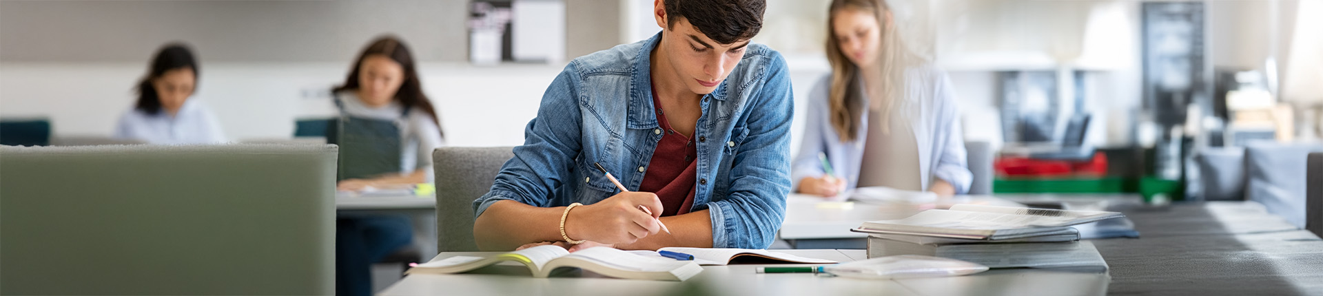 Acelera tu futuro profesional - Club El Comercio Perú. 