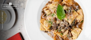 LA BONBONNIERE - LARCOMAR - Club El Comercio Perú. 